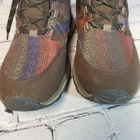 Eddie Bauer Solstice Fur winter boots - Picture 10 of 15